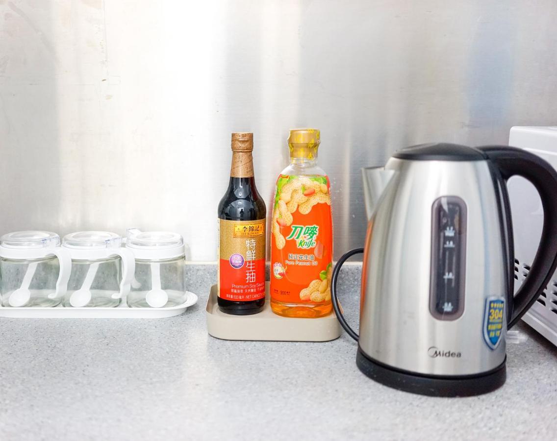 Shared Dormitory Wan Chai Road 187 홍콩 외부 사진